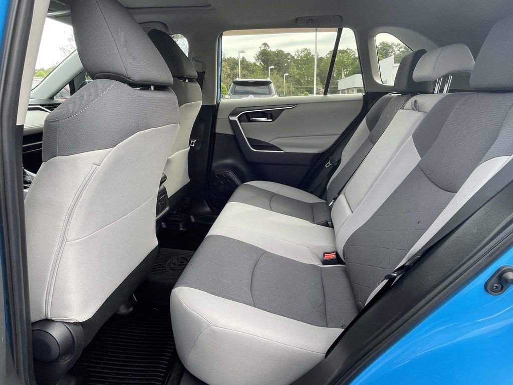 Used 2019 Toyota RAV4 XLE image 11