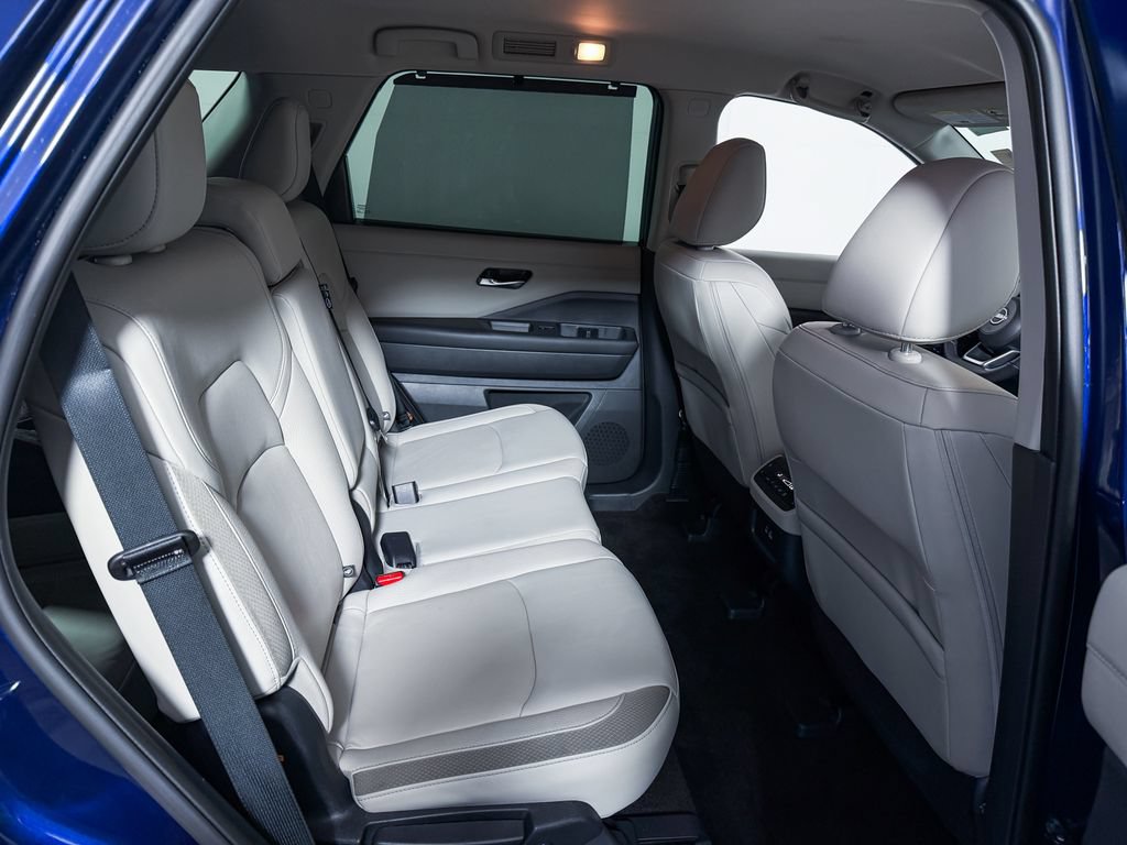 Certified 2024 Nissan Pathfinder SL AWD/4WD image 32