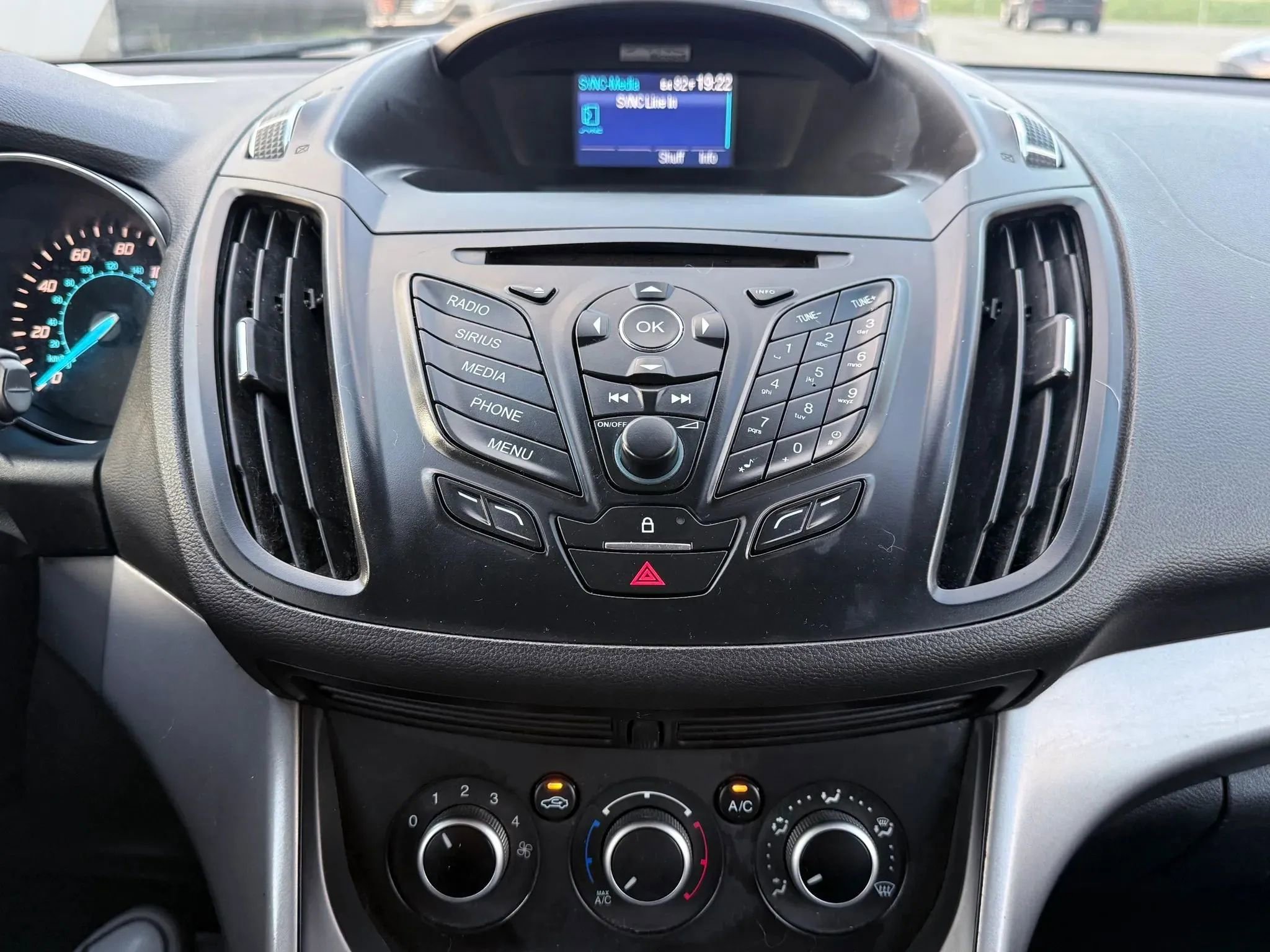 Used 2013 Ford Escape SE image 26