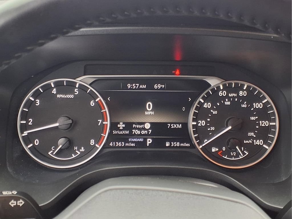 Used 2025 Nissan Rogue SV FWD image 18