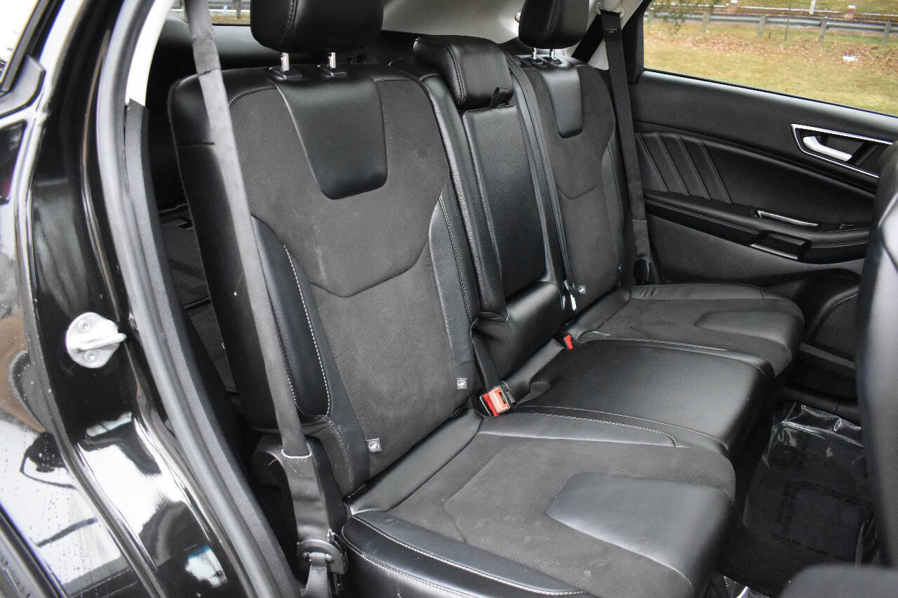 Used 2015 Ford Edge Sport w/ Equipment Group 401A AWD/4WD image 15
