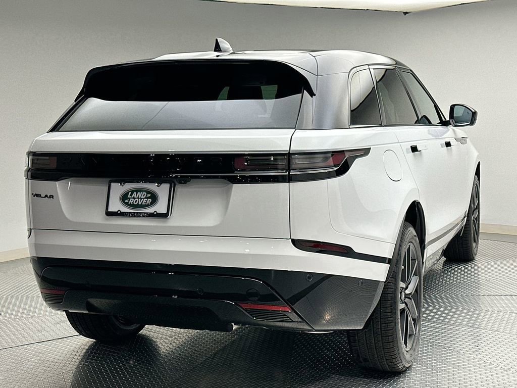 New 2026 Land Rover Range Rover Velar Dynamic SE image 3