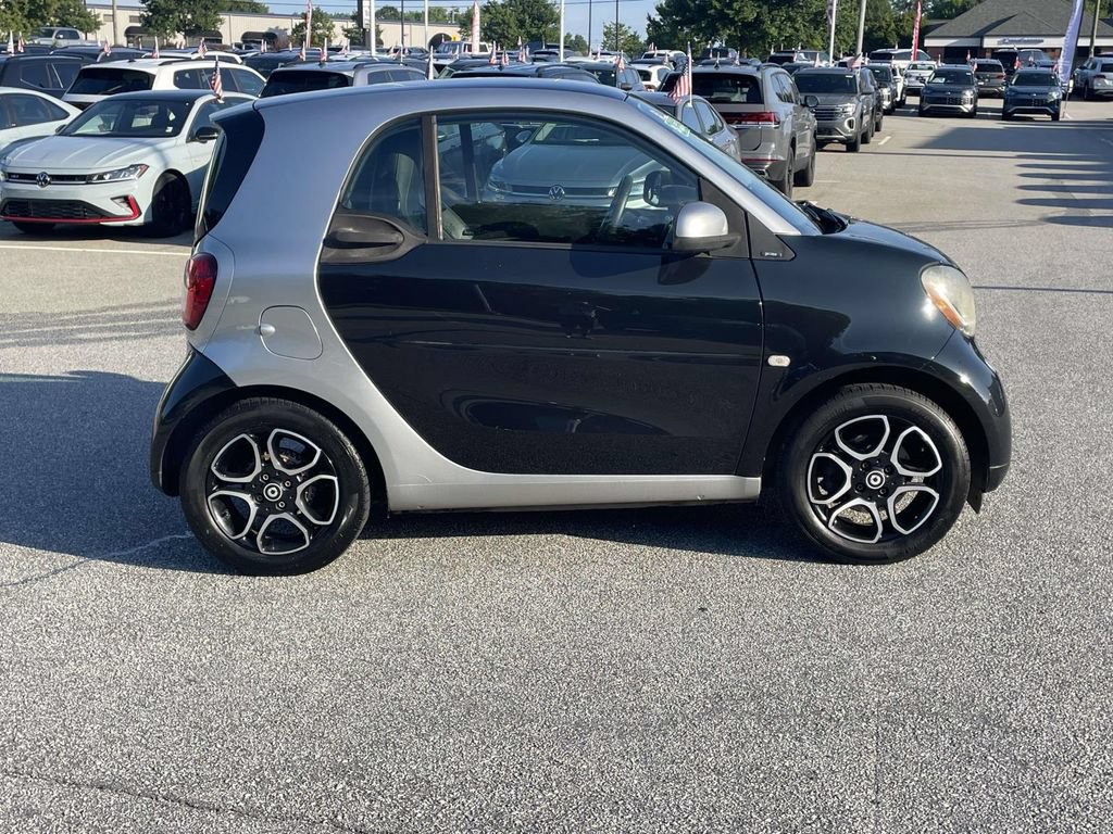Used 2016 smart fortwo Prime RWD image 9