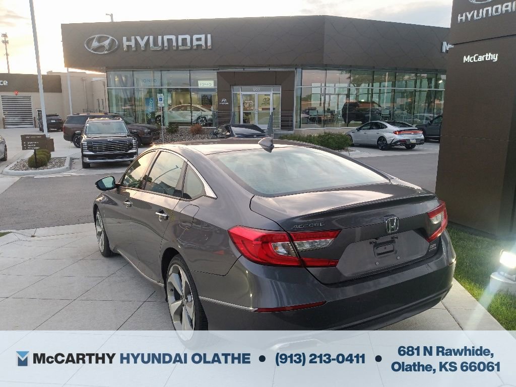 Used 2018 Honda Accord Touring image 9