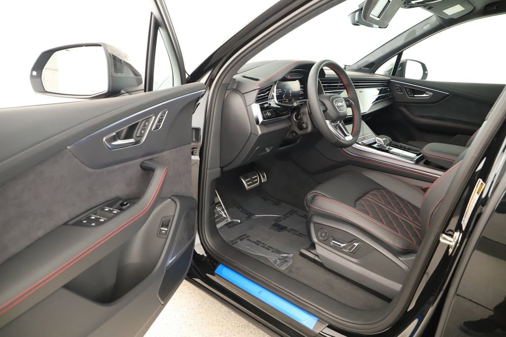 New 2026 Audi SQ7 Prestige image 14