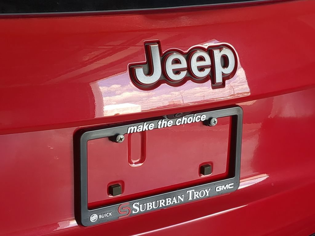Used 2018 Jeep Grand Cherokee Trailhawk w/ Trailhawk Luxury Group AWD/4WD image 15