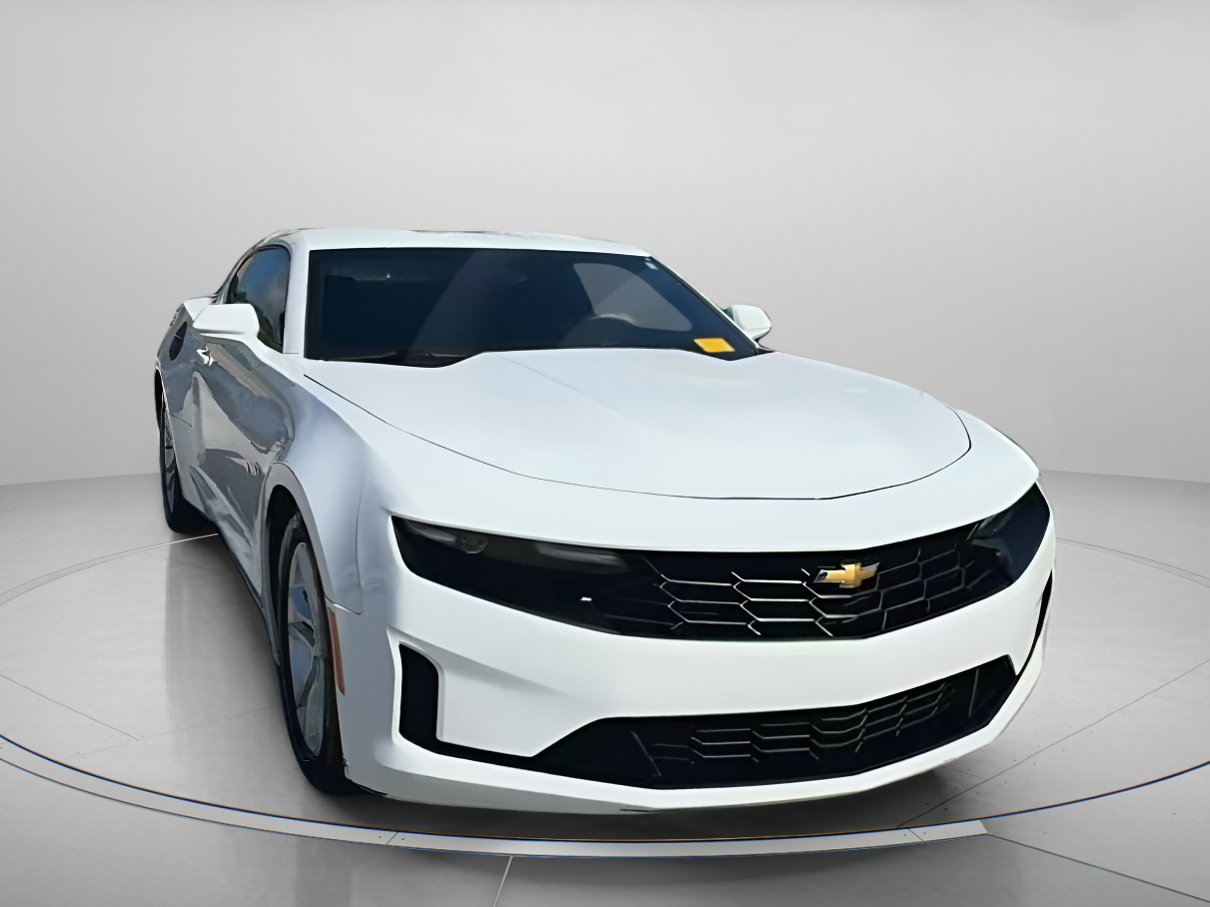 Used 2020 Chevrolet Camaro LS image 4
