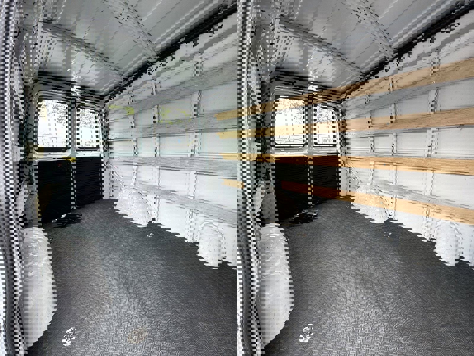 Used 2024 GMC Savana 2500 w/ Driver Convenience Package image 30