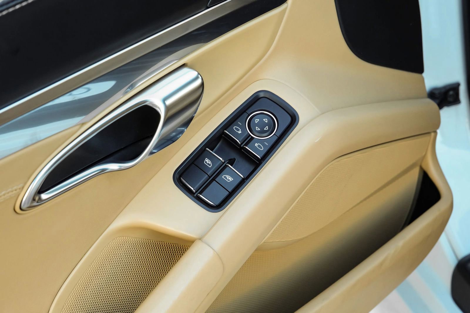 Used 2014 Porsche Cayman S image 38