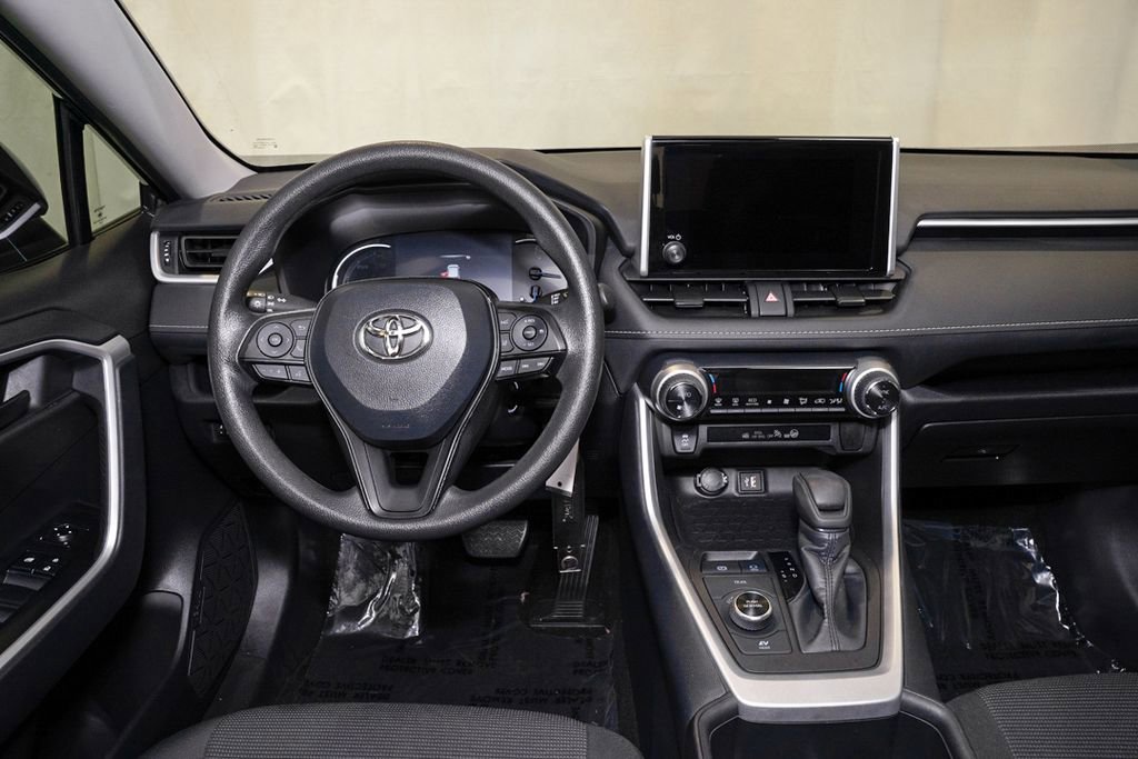 Used 2024 Toyota RAV4 LE image 6