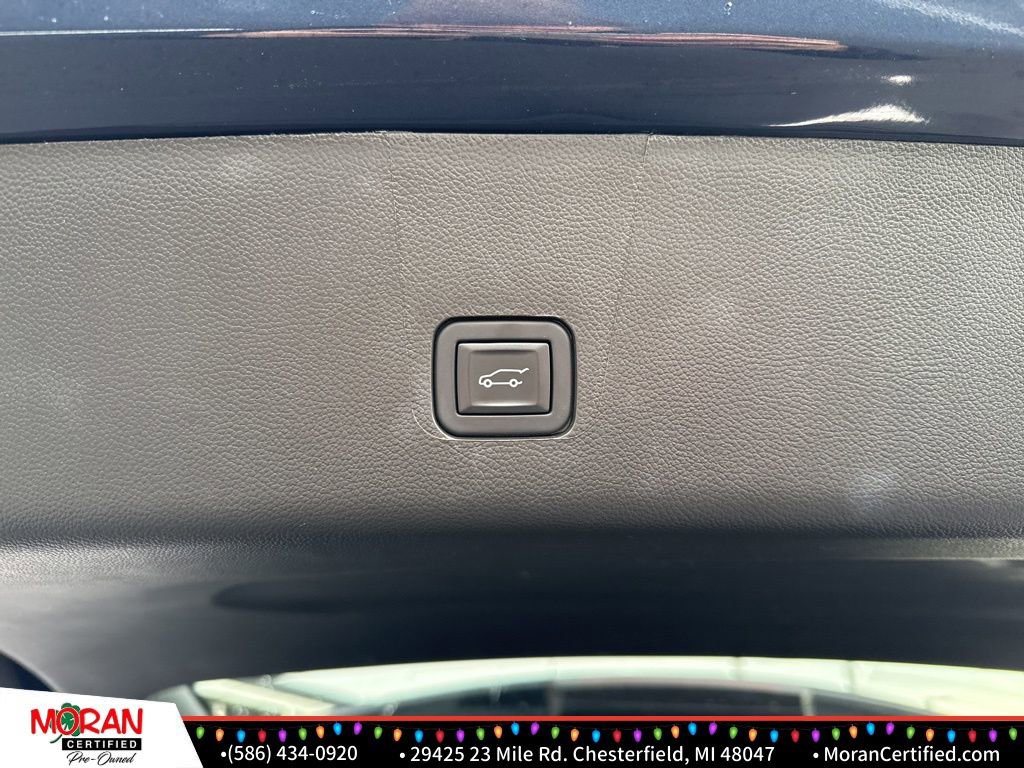 Used 2023 Chevrolet Traverse LT w/ Midnight/Sport Edition image 31