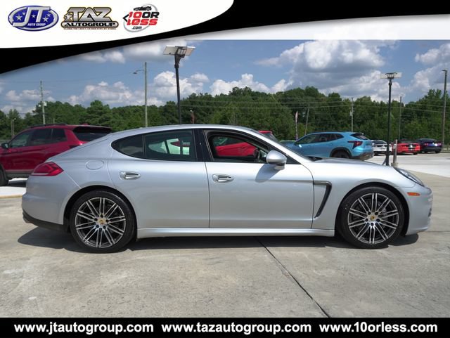 Used 2016 Porsche Panamera RWD image 14