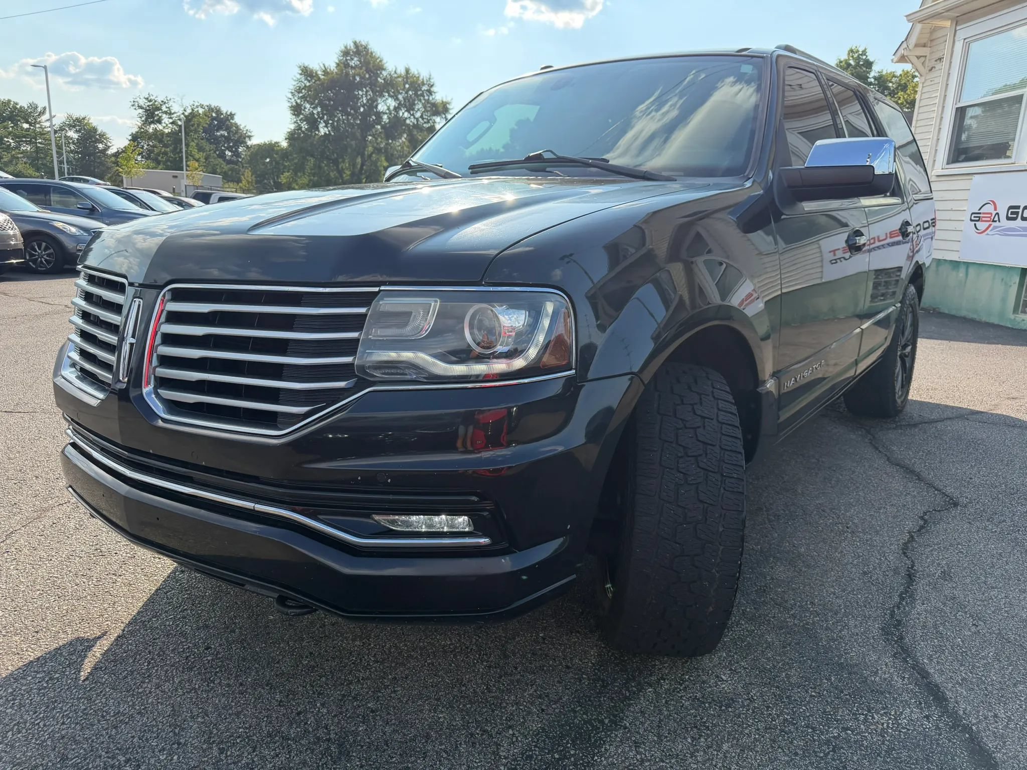 Used 2015 Lincoln Navigator 4WD image 9