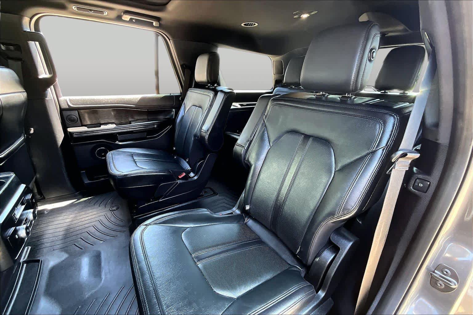 Used 2019 Ford Expedition Limited w/ Equipment Group 301A RWD image 21