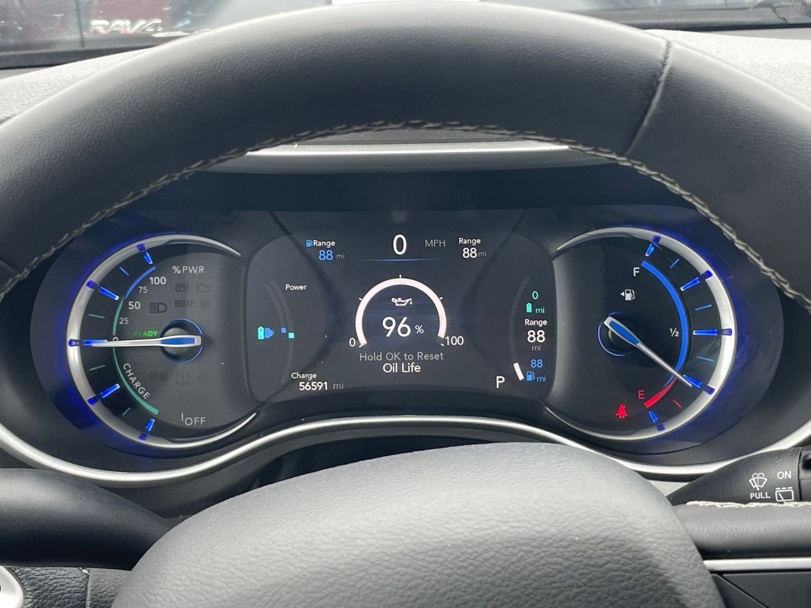 Used 2023 Chrysler Pacifica Touring-L image 40