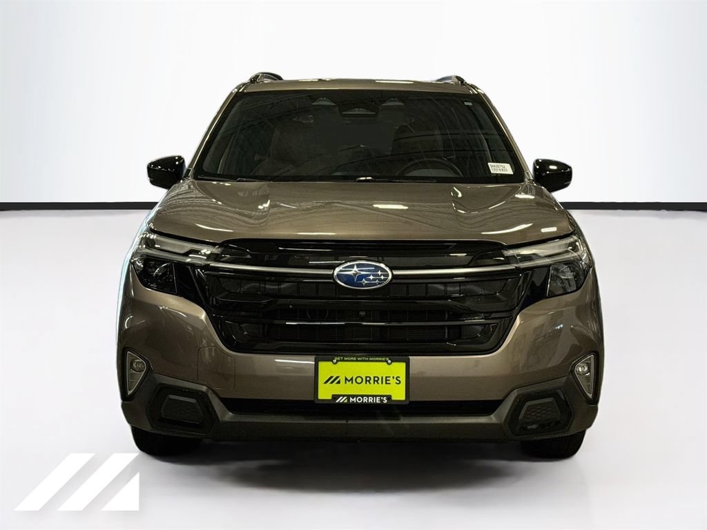 Used 2025 Subaru Forester Touring AWD/4WD image 2