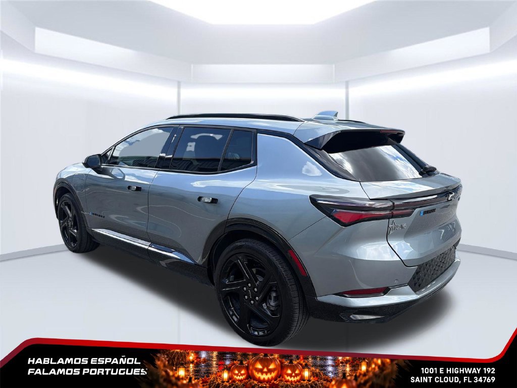 Certified 2024 Chevrolet Equinox EV RS FWD image 3