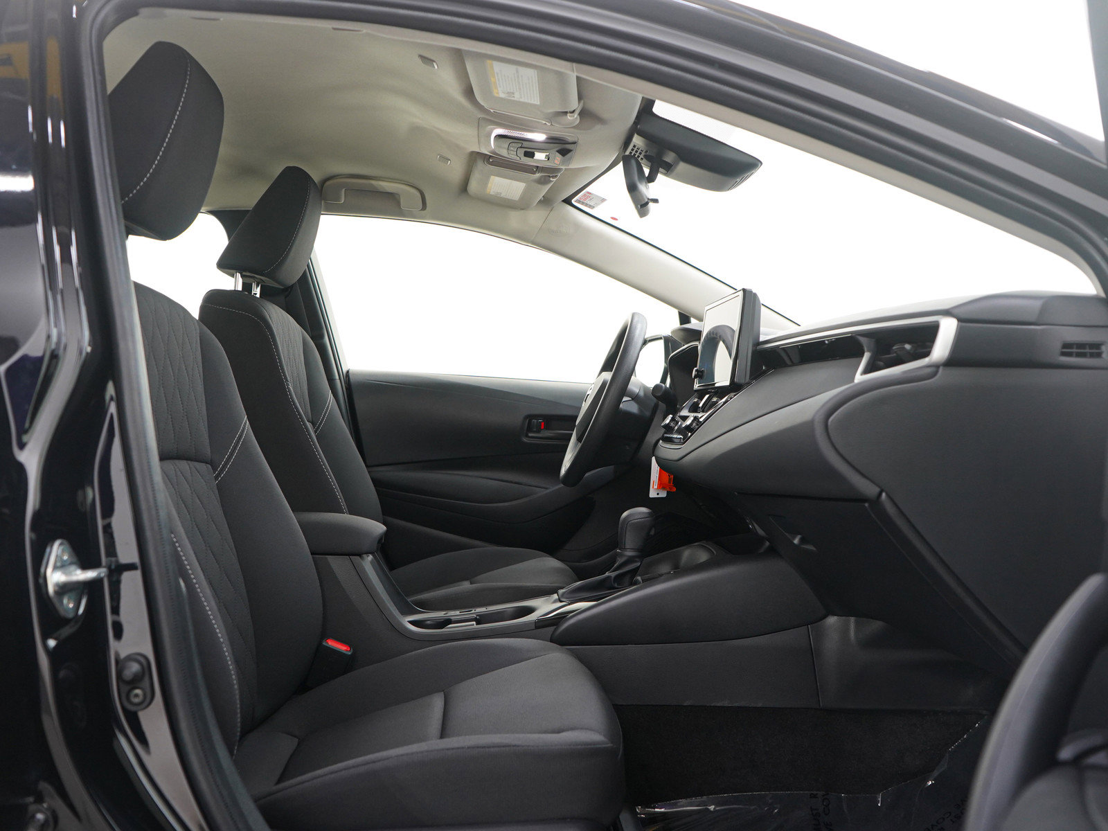 Used 2026 Toyota Corolla LE FWD image 11