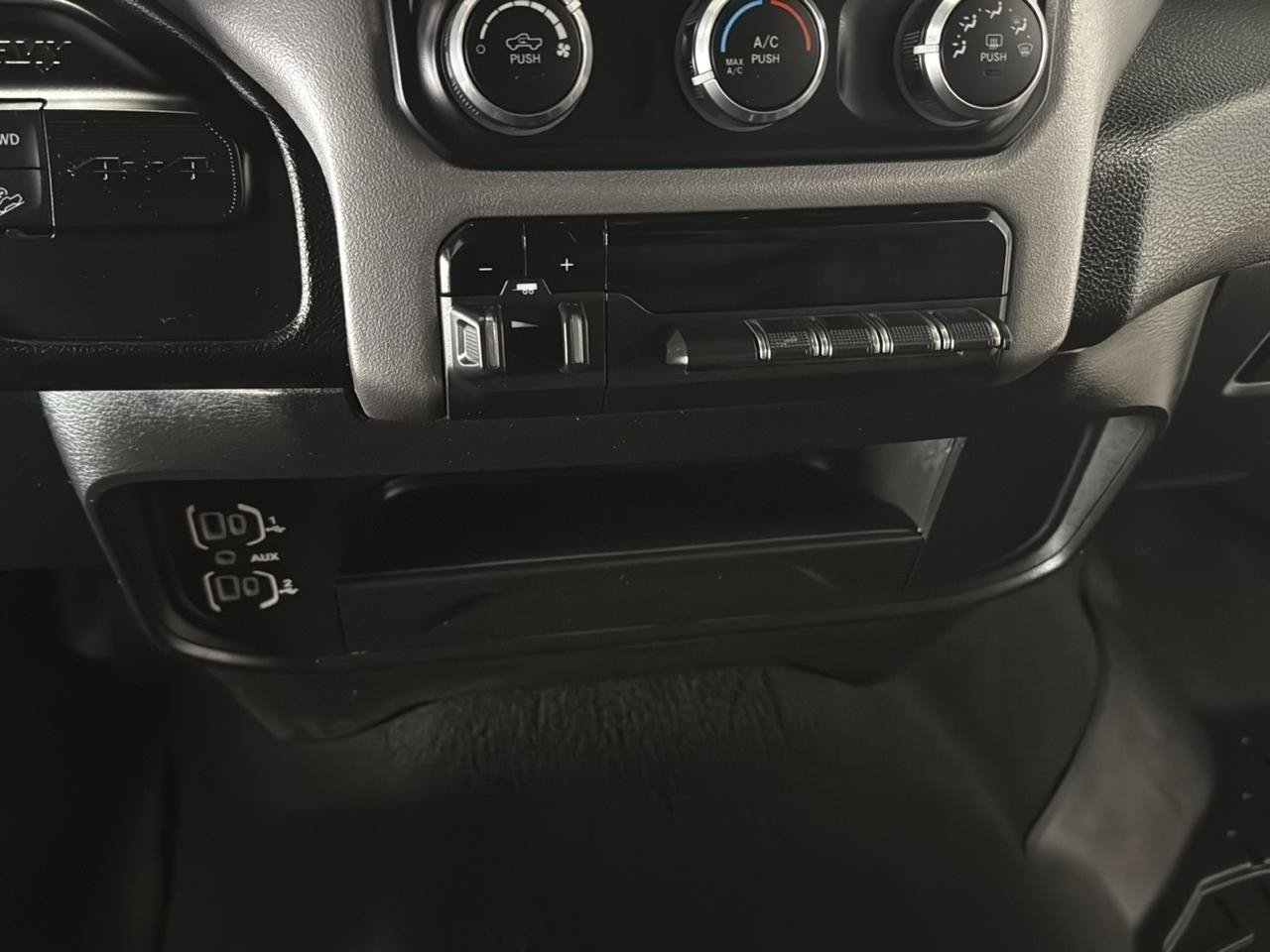Used 2024 RAM 2500 Big Horn w/ Off Road Package AWD/4WD image 24