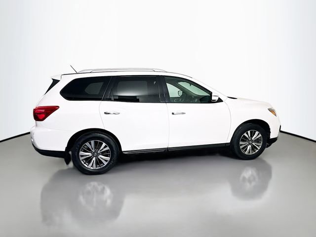 Used 2017 Nissan Pathfinder S image 5