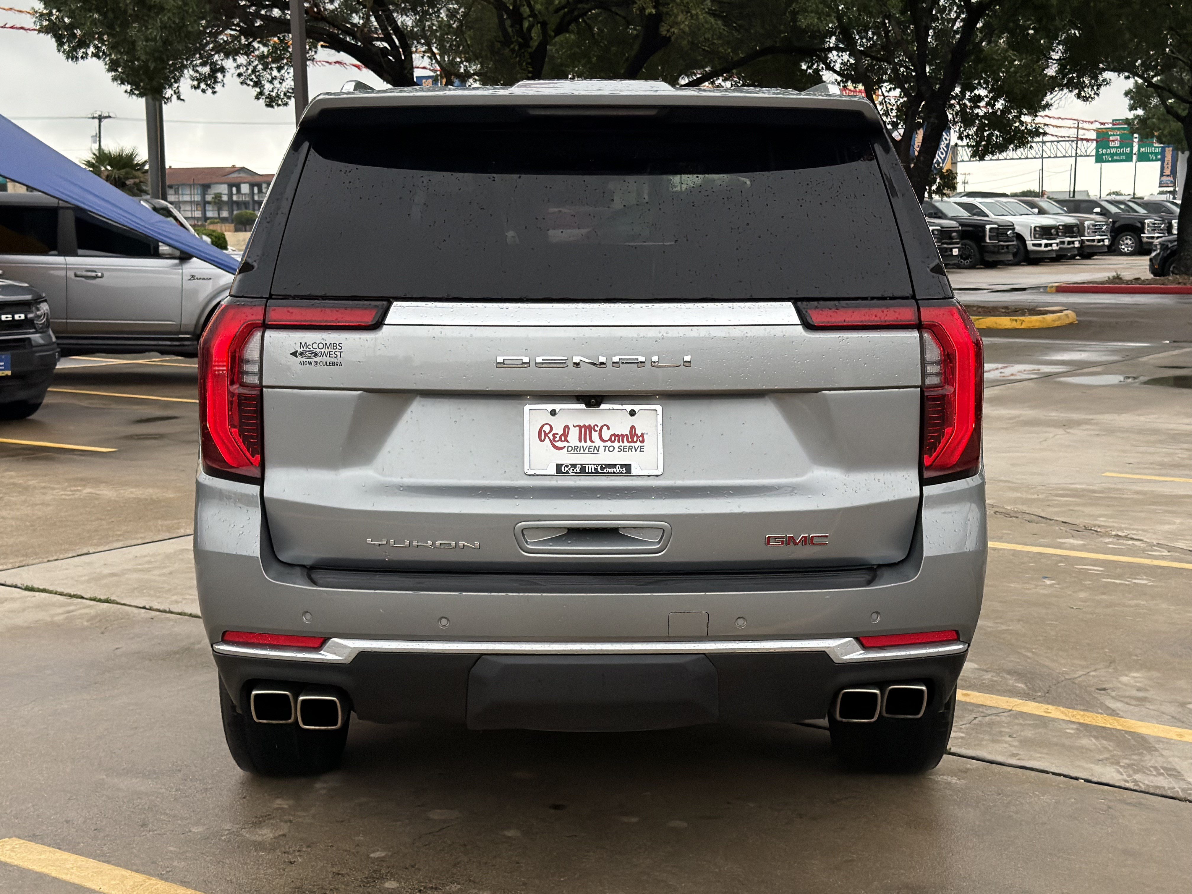 Used 2025 GMC Yukon Denali AWD/4WD image 8