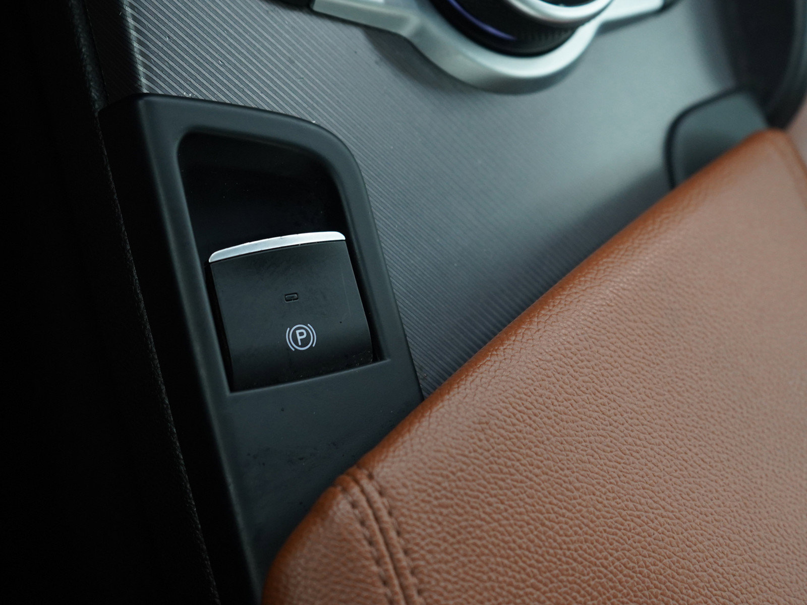 Used 2018 Alfa Romeo Giulia AWD image 24