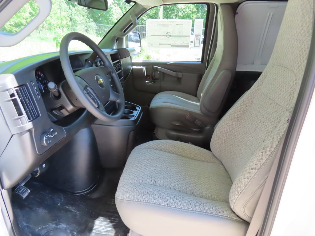 New 2026 Chevrolet Express 3500 Extended w/ Driver Convenience Package RWD image 19