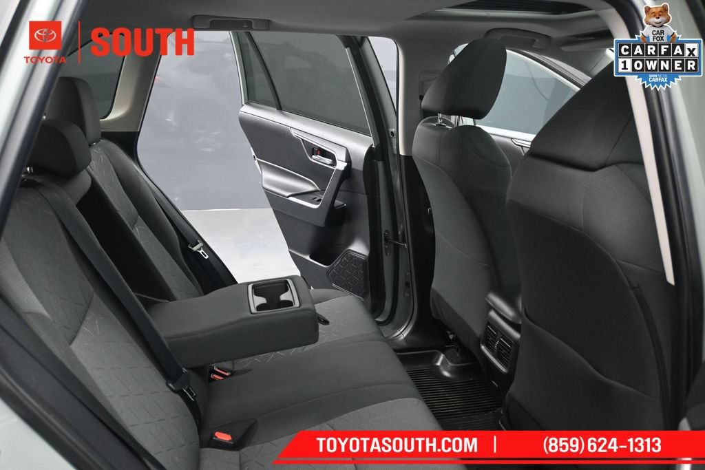 Used 2022 Toyota RAV4 XLE w/ Convenience Package AWD/4WD image 30