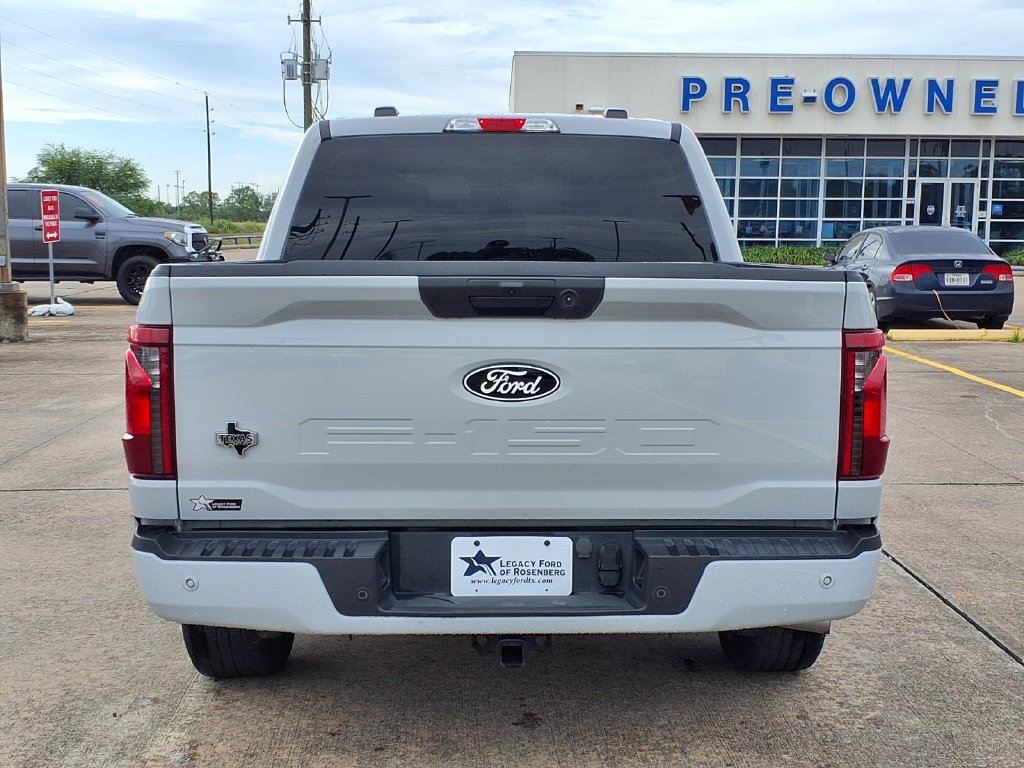 Used 2024 Ford F150 XLT w/ XLT Black Appearance Package RWD image 5