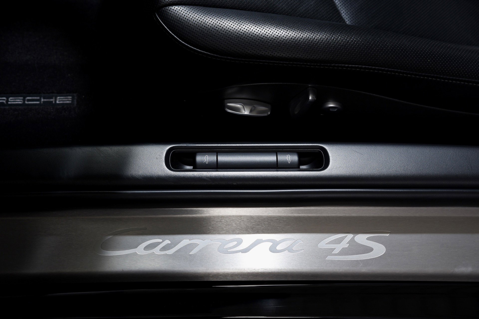 Used 2010 Porsche 911 Carrera 4S image 21