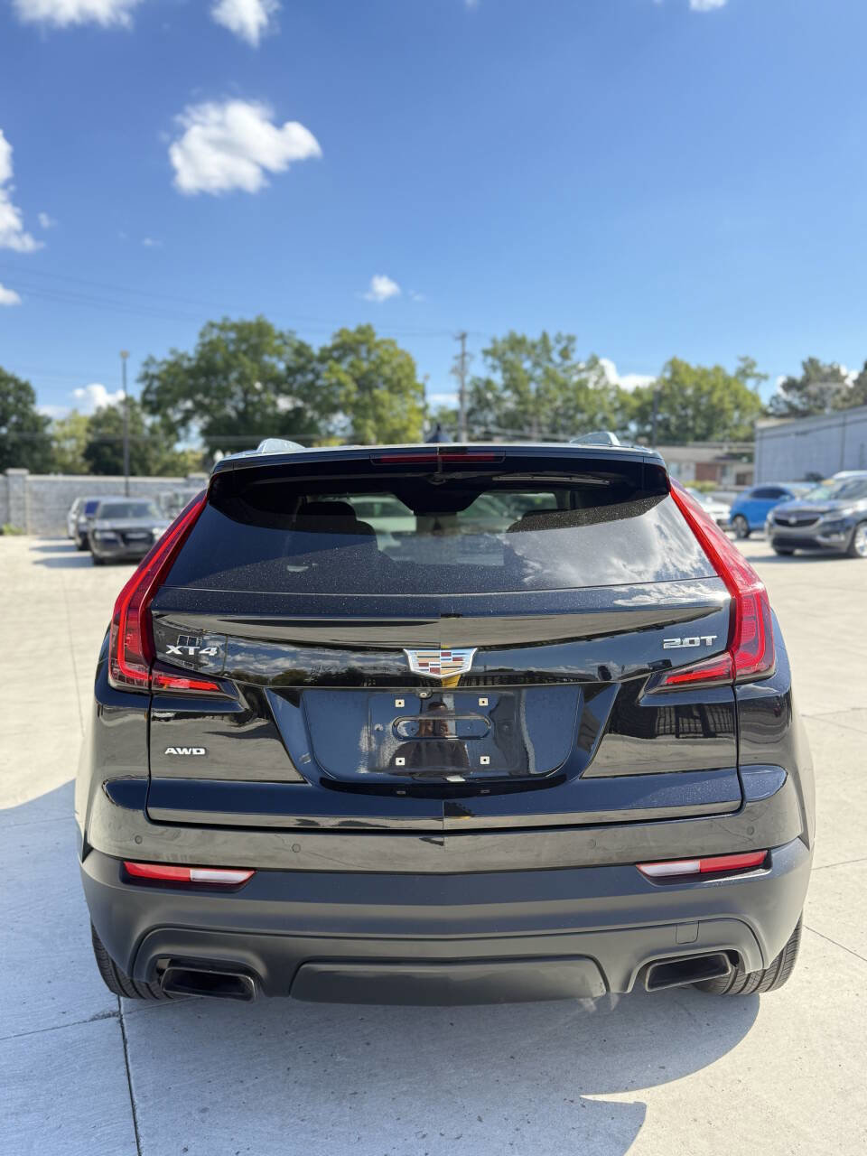 Used 2019 Cadillac XT4 Luxury w/ Cold Weather Package image 5