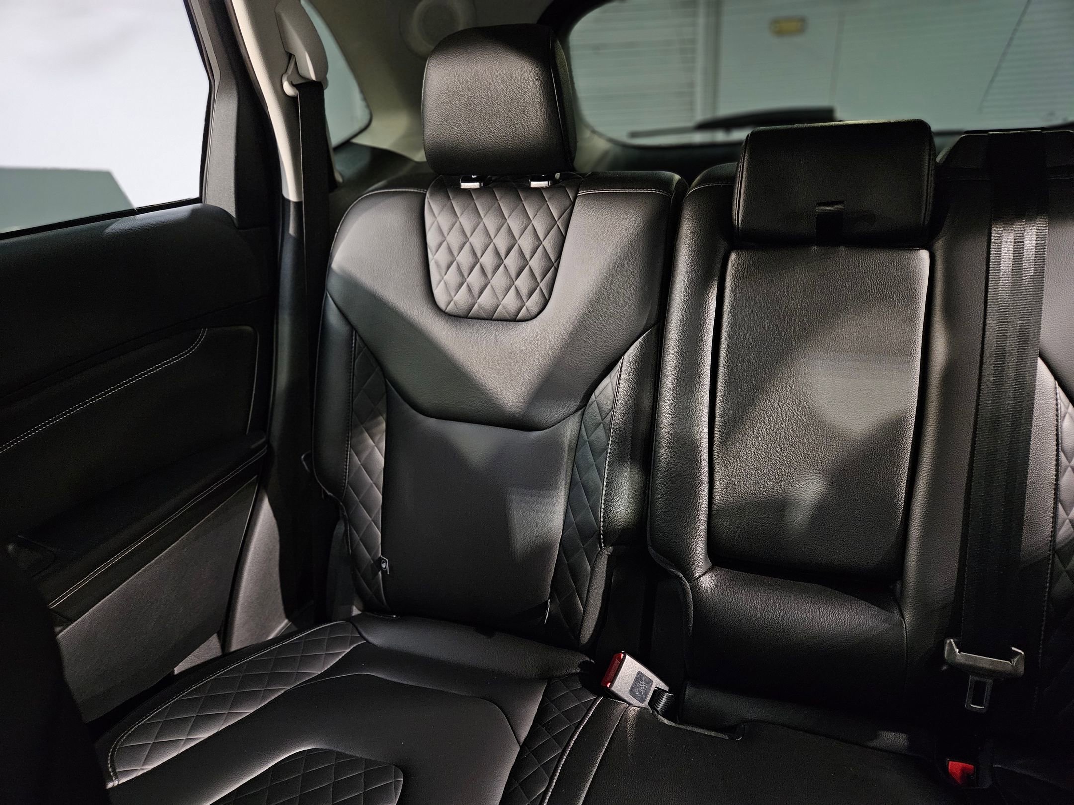 Used 2024 Ford Edge Titanium image 12