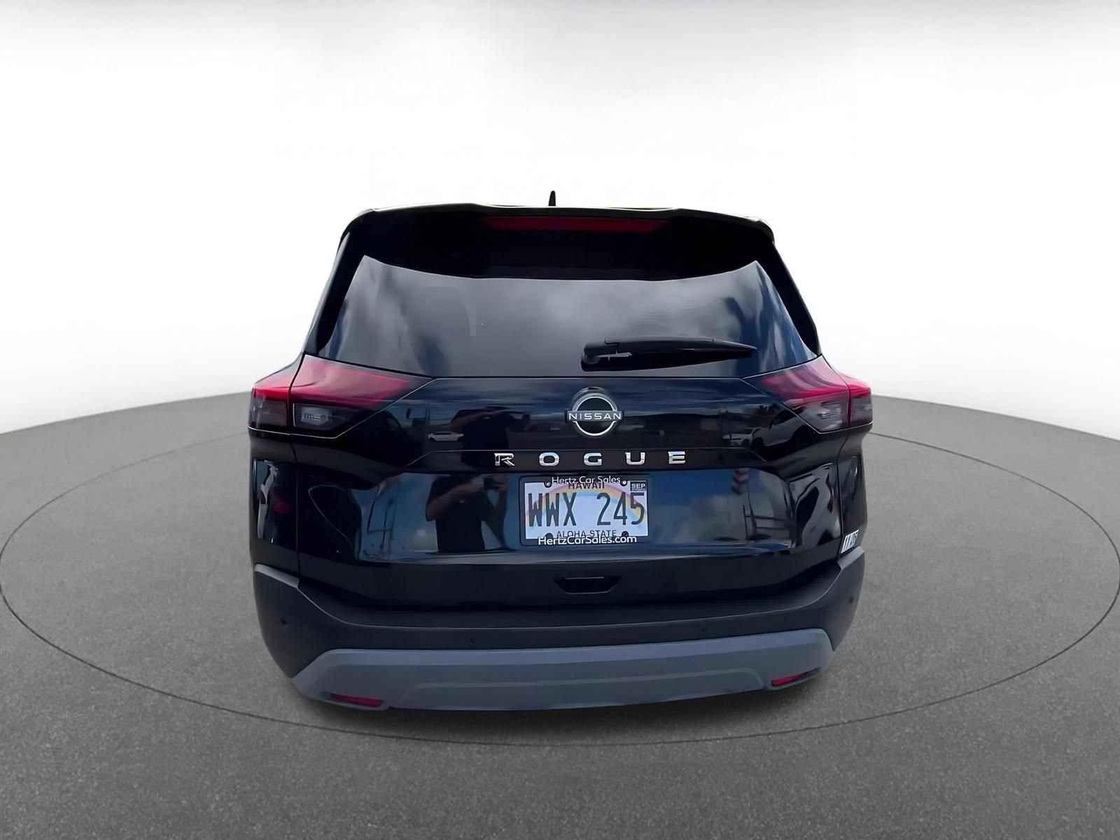 Used 2023 Nissan Rogue S FWD image 12