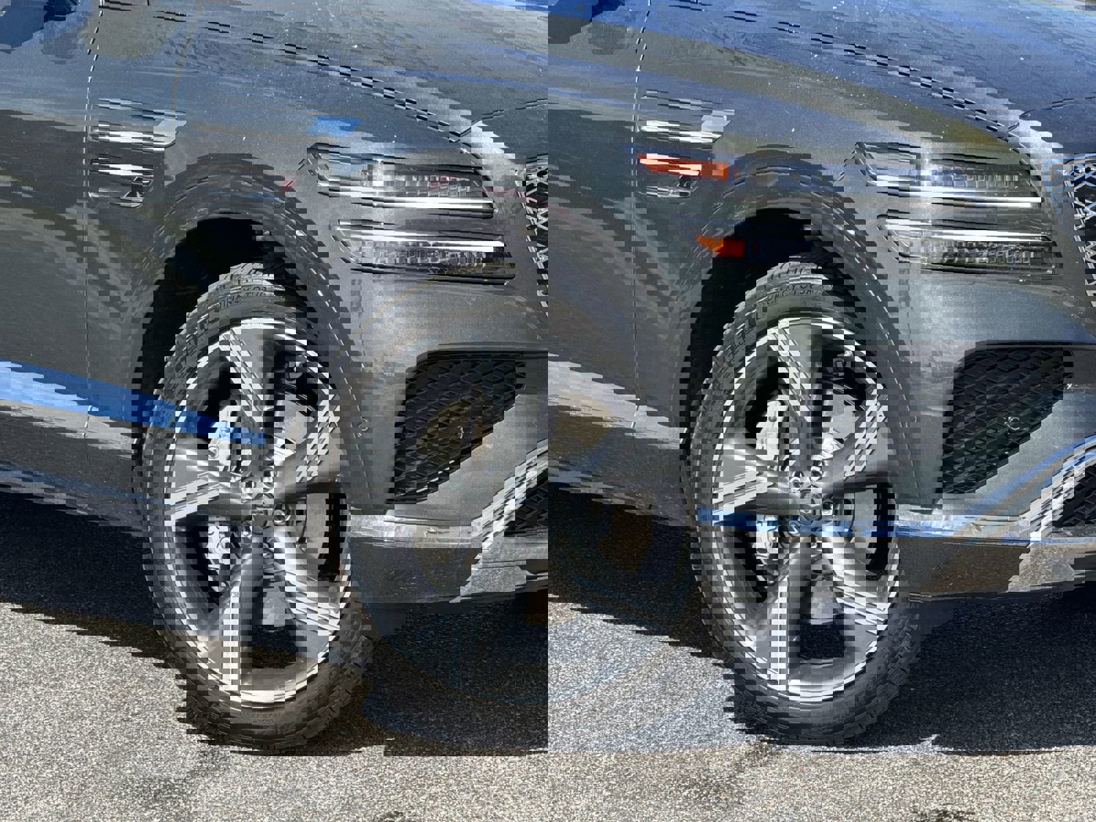 Used 2025 Genesis GV80 3.5T Prestige image 13