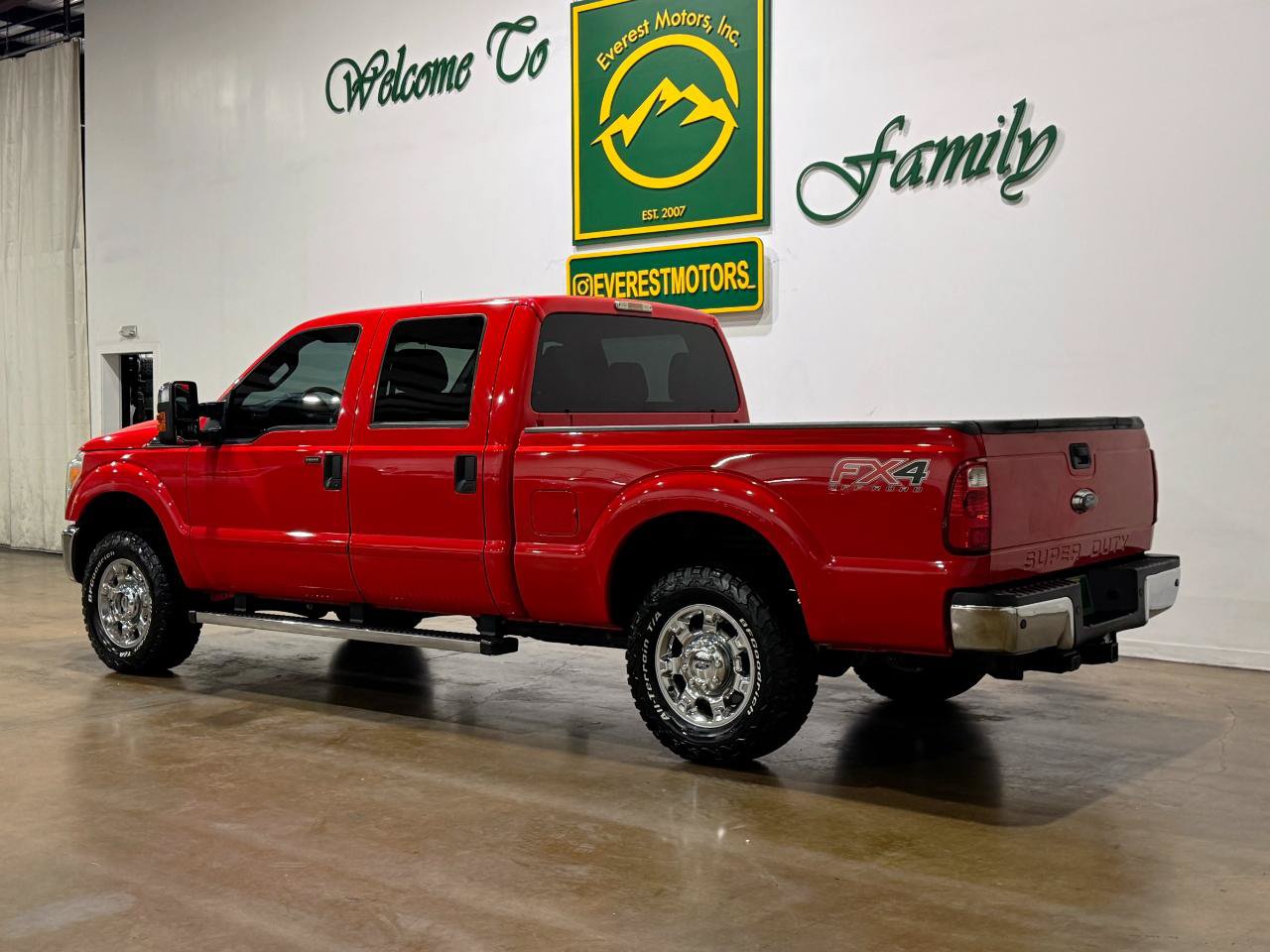 Used 2016 Ford F250 XLT w/ XLT Premium Package AWD/4WD image 6