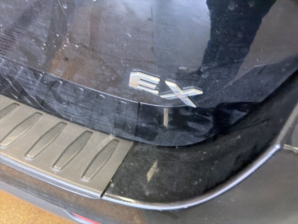 Used 2019 Kia Sedona EX image 8