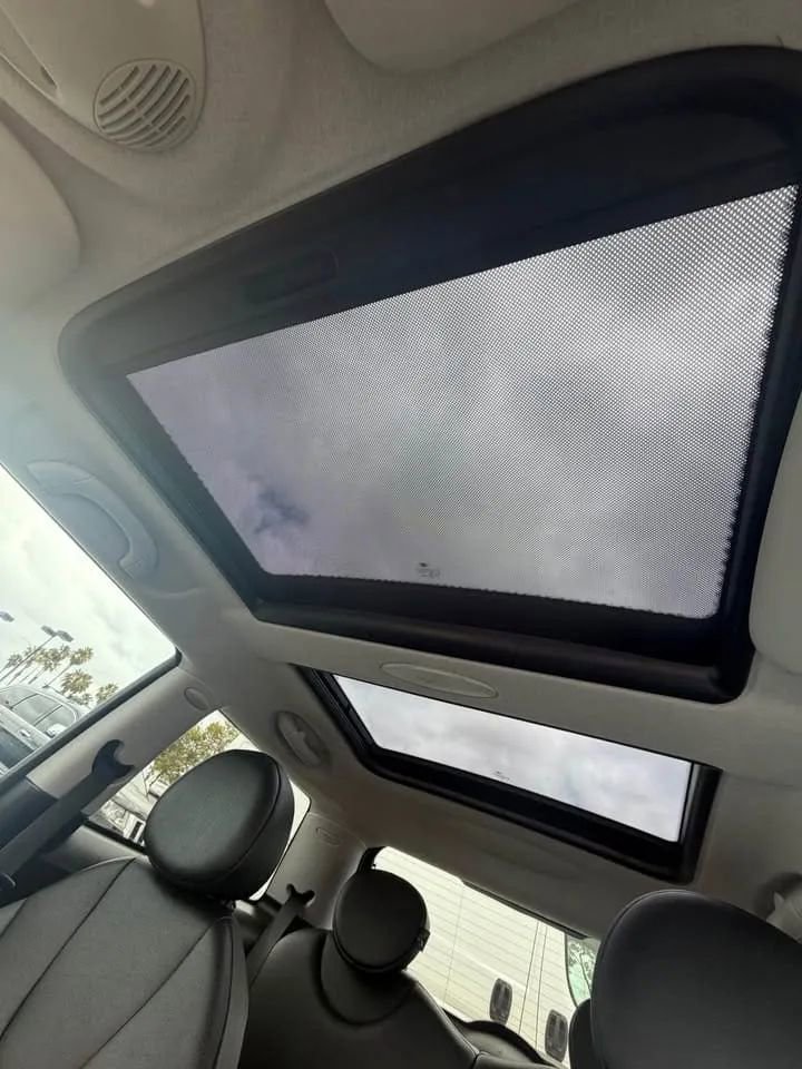 Used 2010 MINI Cooper Hardtop FWD image 9
