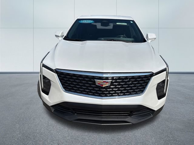 Used 2024 Cadillac XT4 Luxury AWD/4WD image 6
