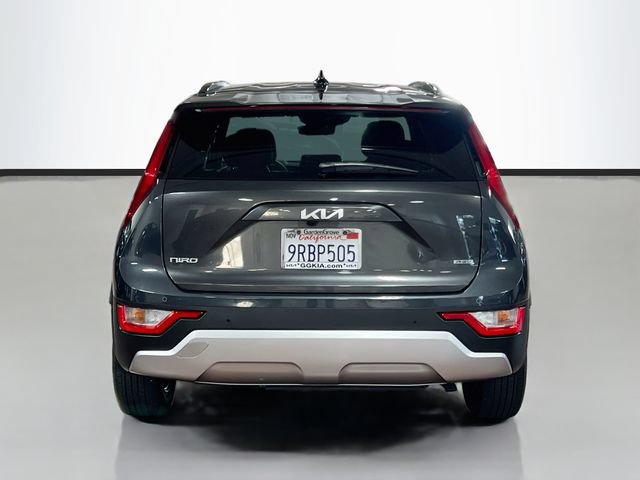 Used 2025 Kia Niro EX FWD image 6