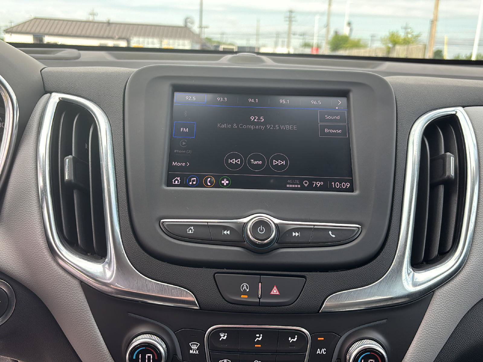 Used 2024 Chevrolet Equinox LT AWD/4WD image 20
