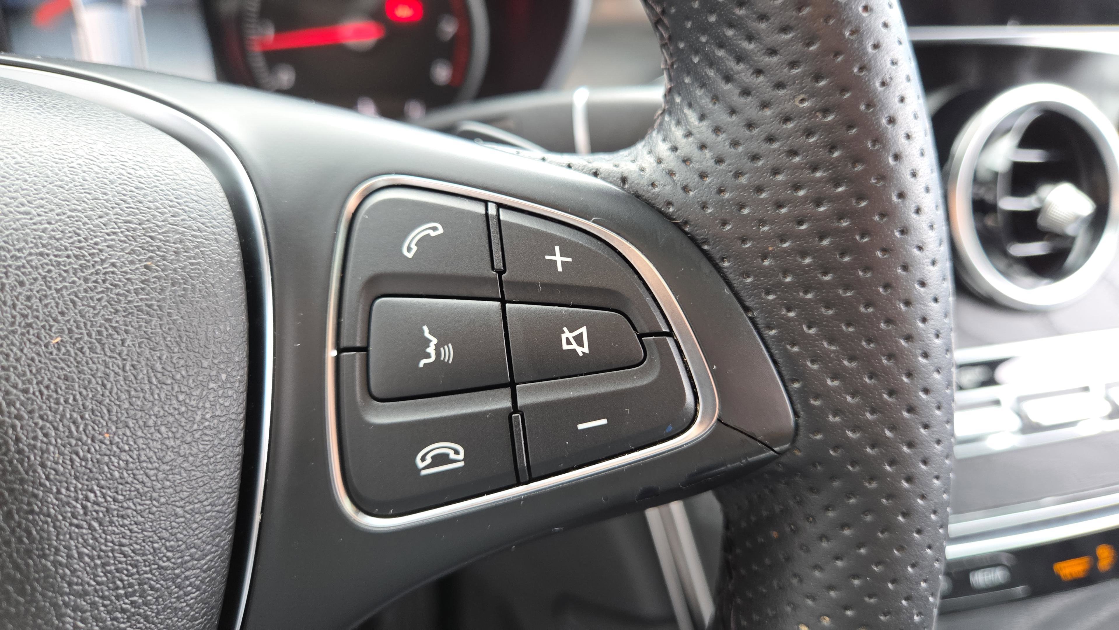 Used 2019 Mercedes-Benz GLC 300 image 27