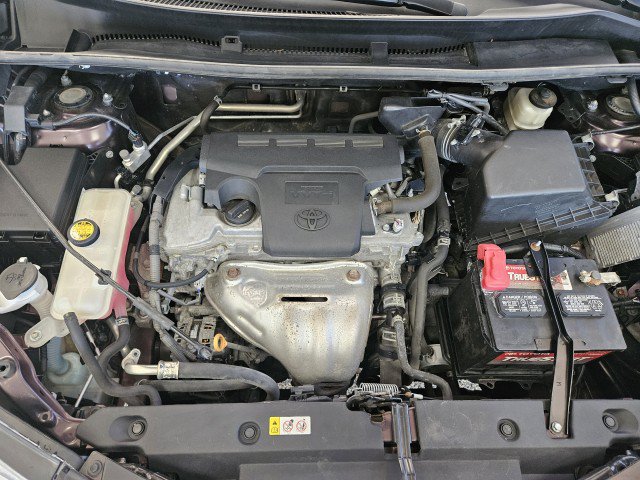 Used 2018 Toyota RAV4 XLE AWD/4WD image 7