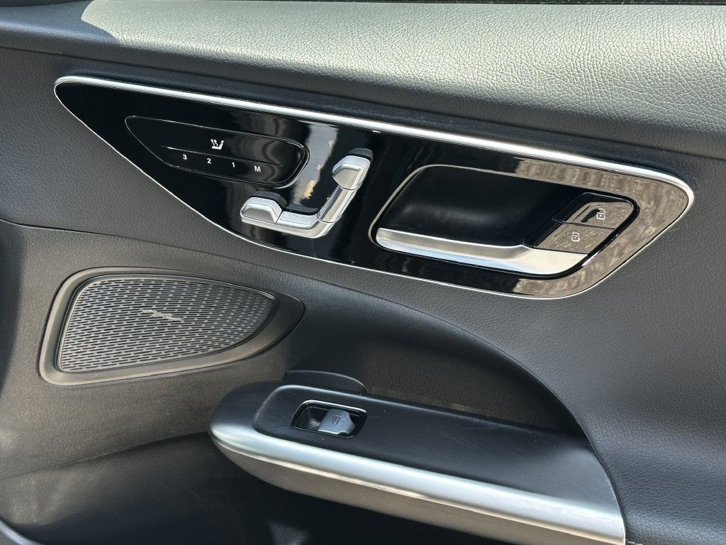 Certified 2025 Mercedes-Benz C 300 4MATIC Sedan image 17