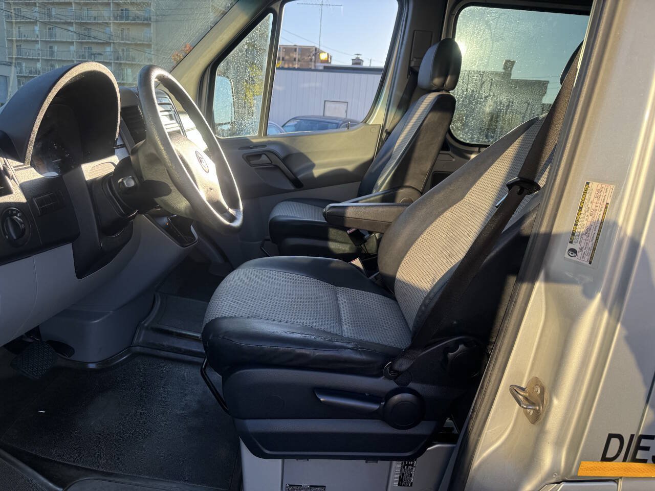 Used 2007 Dodge Sprinter 2500 w/ Cooling Group RWD image 9