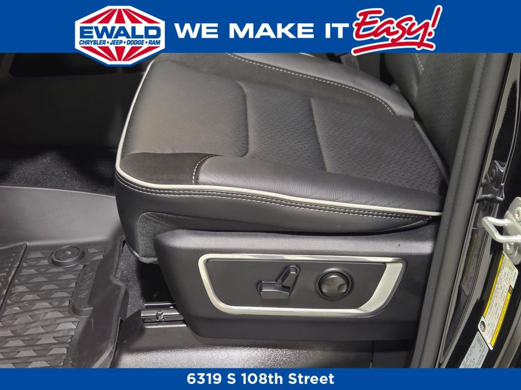 New 2026 RAM 1500 Laramie AWD/4WD image 15