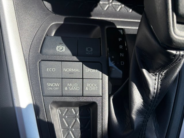 Used 2019 Toyota RAV4 XLE w/ Convenience Package AWD/4WD image 17