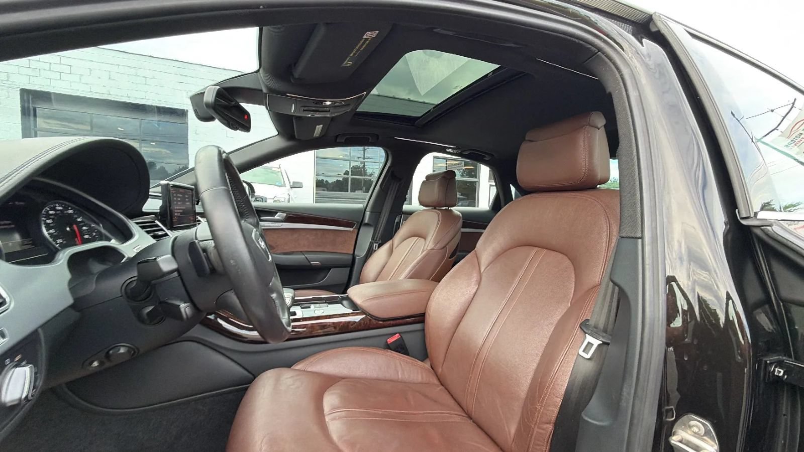 Used 2013 Audi A8 3.0T w/ Convenience Pkg AWD/4WD image 16