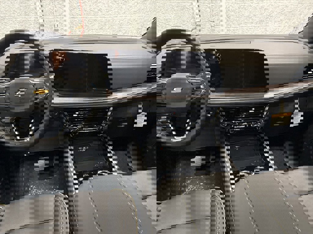 New 2026 Chevrolet Suburban Premier image 10
