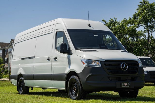 New 2025 Mercedes-Benz Sprinter 2500
