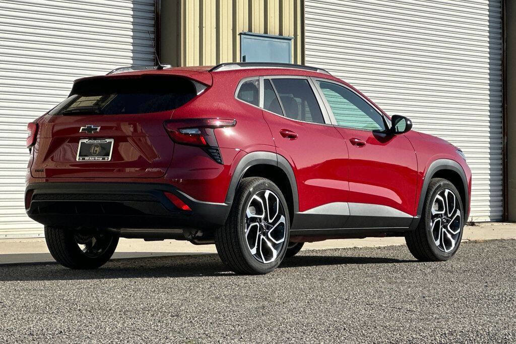 New 2026 Chevrolet Trax RS w/ Sunroof Package image 6